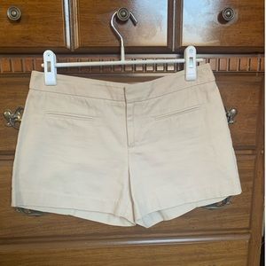 GAP Ladies Khaki shorts
